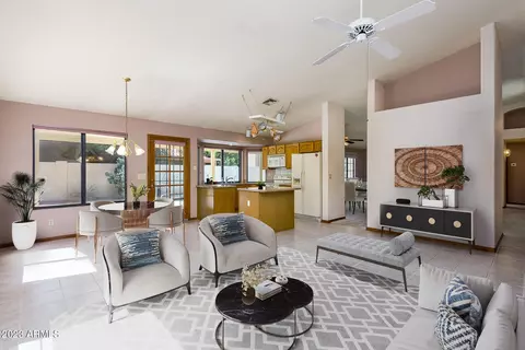 759 E Vera Ln, Tempe, AZ 85284 photo 3