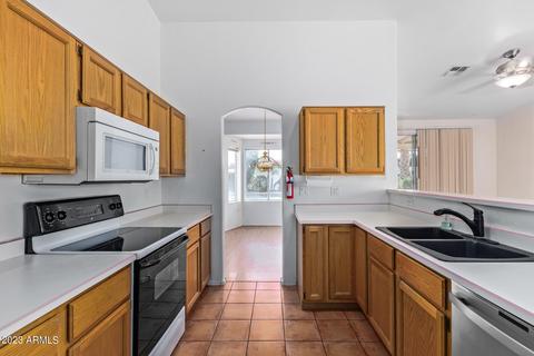 630 S Sahuaro Dr, Gilbert, AZ 85233 photo 4