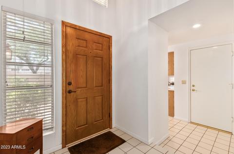 6718 E Saddleback Cir, Mesa, AZ 85215 photo 3