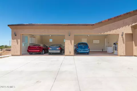 1780 E Concho St, Apache Junction, AZ 85119 photo 4