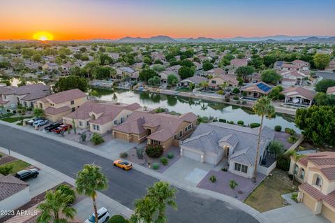 6758 W Skylark Dr, Glendale, AZ 85308