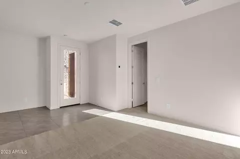 908 E Buist Ave, Phoenix, AZ 85042 photo 17
