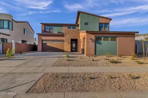 908 E Buist Ave, Phoenix, AZ 85042