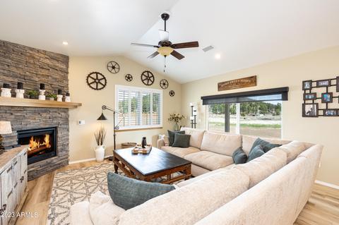 10403 Fw Mclure Rd, Flagstaff, AZ 86004