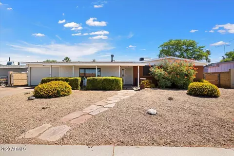 3002 W Country Gables Dr, Phoenix, AZ 85053