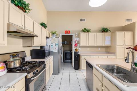 1934 E Smoke Tree Rd, Gilbert, AZ 85296 photo 12