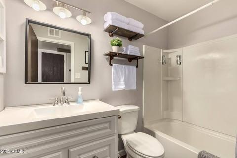 718 N Birch St, Gilbert, AZ 85233 photo 9
