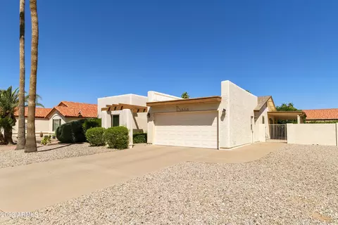 26610 S Howard Dr, Sun Lakes, AZ 85248