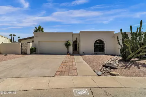 1027 E Laguna Dr, Tempe, AZ 85282