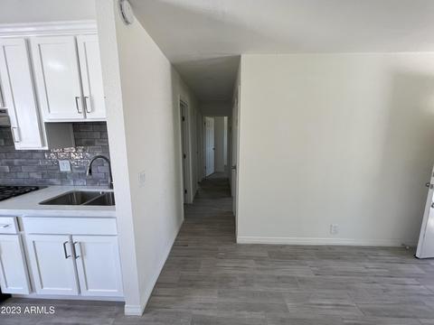 2844 E Chipman Rd, Phoenix, AZ 85040 photo 11