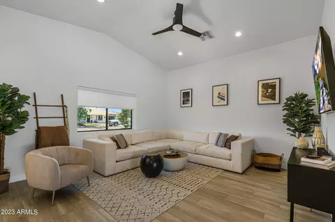 2206 E Weldon Ave, Phoenix, AZ 85016 photo 4