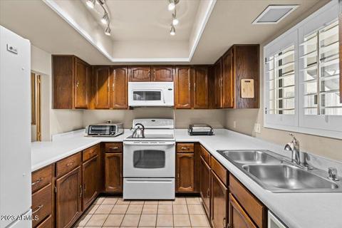 8231 N 21st Dr #E104, Phoenix, AZ 85021 photo 5