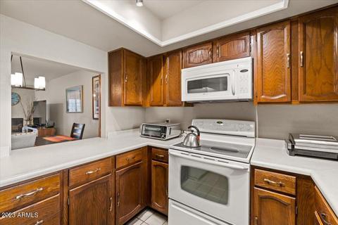 8231 N 21st Dr #E104, Phoenix, AZ 85021 photo 6