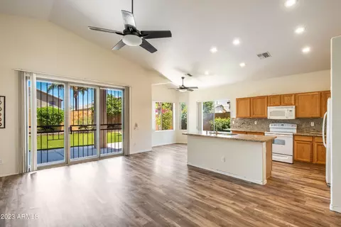2434 E Patrick Ln, Phoenix, AZ 85024 photo 5