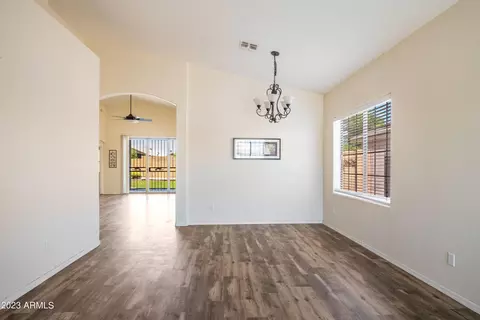 2434 E Patrick Ln, Phoenix, AZ 85024 photo 2