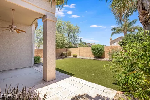 2434 E Patrick Ln, Phoenix, AZ 85024 photo 8