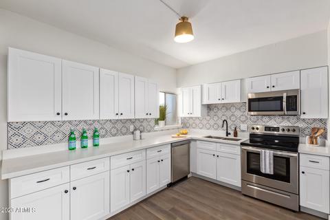 353 E Thomas Rd #C405, Phoenix, AZ 85012