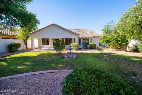 2277 E Amber Ln, Gilbert, AZ 85296 photo 23