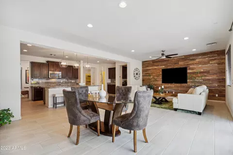 2828 E Russell St, Mesa, AZ 85213