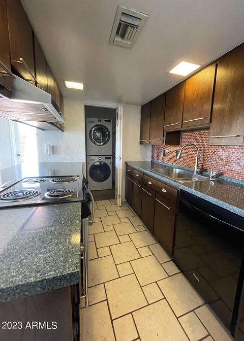 3148 W Becker Ln, Phoenix, AZ 85029 photo 8