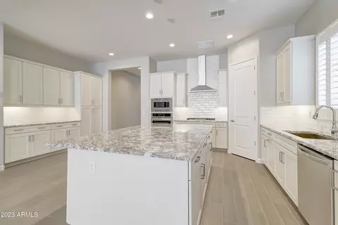 6040 E Lone Cactus Dr, Phoenix, AZ 85054 photo 11