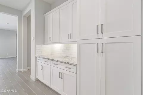 6040 E Lone Cactus Dr, Phoenix, AZ 85054 photo 8