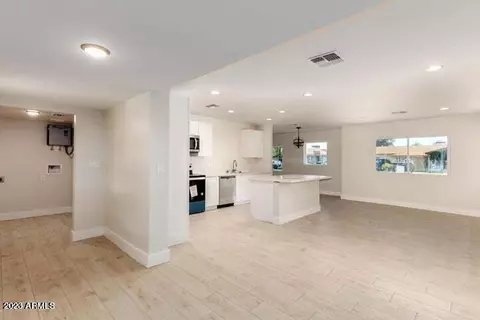 1616 E 1st Pl, Mesa, AZ 85203 photo 3