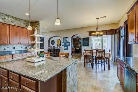 2405 E Charlotte Dr, Phoenix, AZ 85024 photo 10