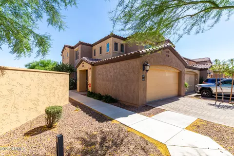 250 W Queen Creek Rd #207, Chandler, AZ 85248