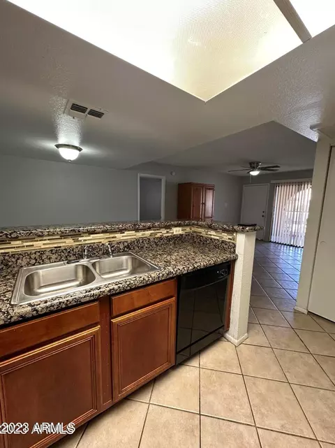 5757 W Eugie Ave W #1019, Glendale, AZ 85304 photo 7