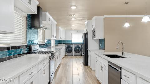 2829 E Mercer Ln, Phoenix, AZ 85028 photo 4