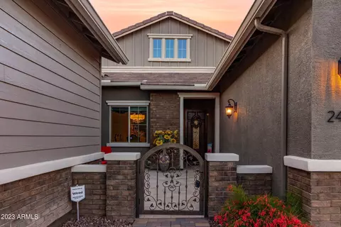 2486 E Orleans Dr, Gilbert, AZ 85298 photo 3