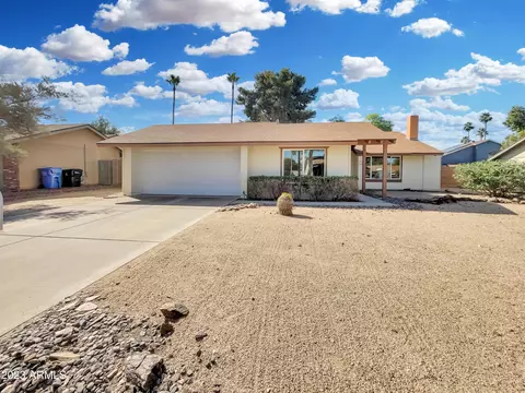 2419 W Saint Moritz Ln, Phoenix, AZ 85023