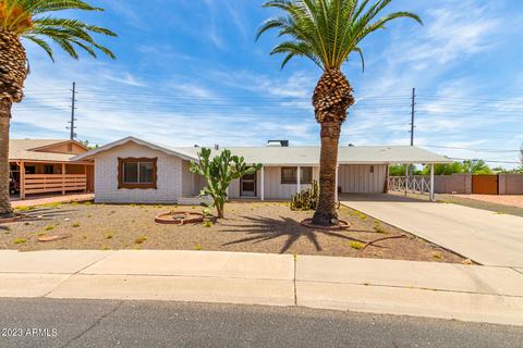 11847 N Mission Dr, Sun City, AZ 85351