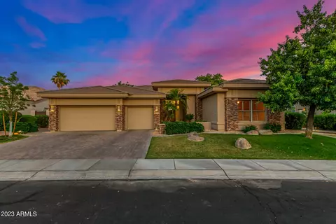 1619 W Glacier Way, Chandler, AZ 85248
