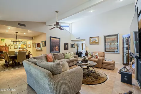 1631 E Cactus Wren Dr, Phoenix, AZ 85020 photo 3