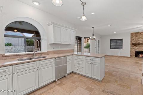 3646 E Lavender Ln, Phoenix, AZ 85044 photo 11