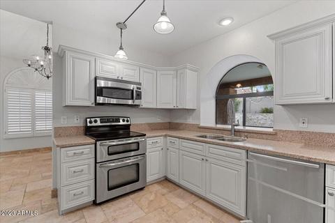 3646 E Lavender Ln, Phoenix, AZ 85044 photo 13