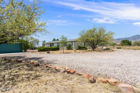 8098 E Jaykay Dr, Hereford, AZ 85615