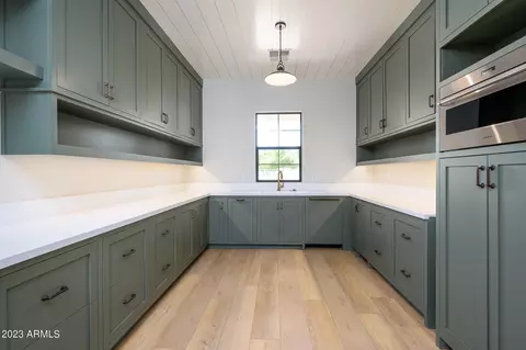 Kitchen - 2021 S 140th St, Gilbert, AZ 85295 photo 8 of 12