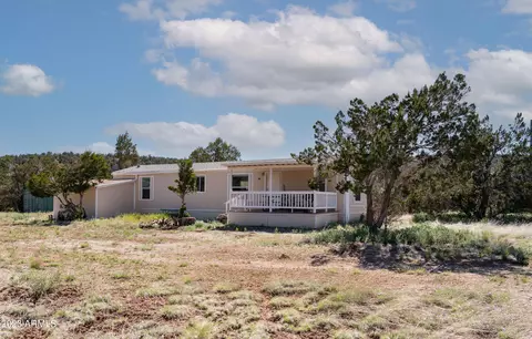 43201 N Anvil Rock Rd, Seligman, AZ 86337