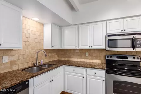 1339 E Pierson St, Phoenix, AZ 85014 photo 2
