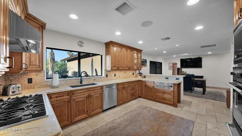2468 E Claire Dr, Phoenix, AZ 85032 photo 14