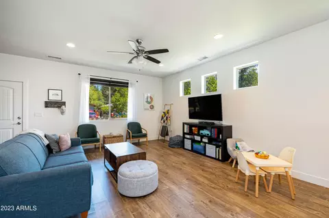 332 E Cherokee Rd, Flagstaff, AZ 86005 photo 7