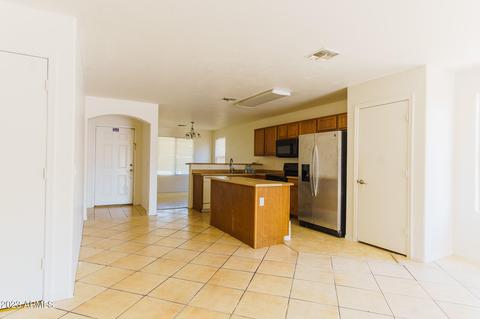 2313 S 65th Dr, Phoenix, AZ 85043 photo 5