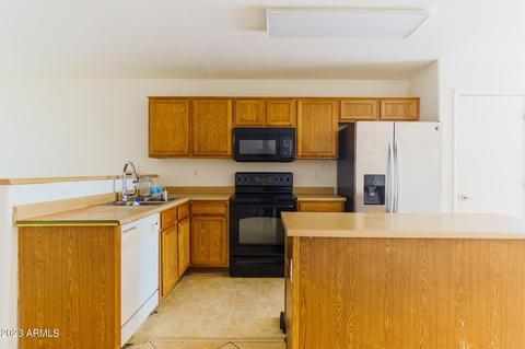 2313 S 65th Dr, Phoenix, AZ 85043 photo 6