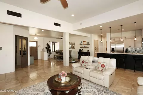 922 E Shawna Ct, Phoenix, AZ 85086 photo 7
