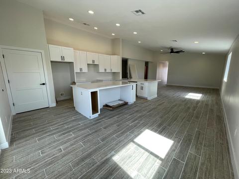 2453 E Marguerite Ave, Phoenix, AZ 85040 photo 5