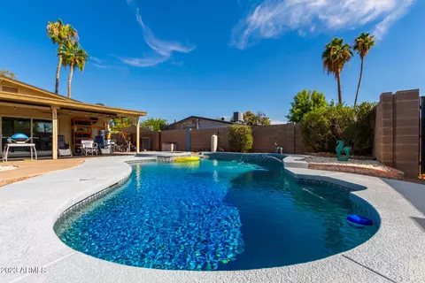 4716 S River Dr, Tempe, AZ 85282 photo 2