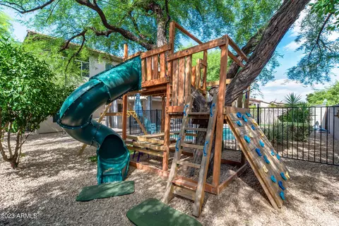 4425 E Robin Ln, Phoenix, AZ 85050 photo 56